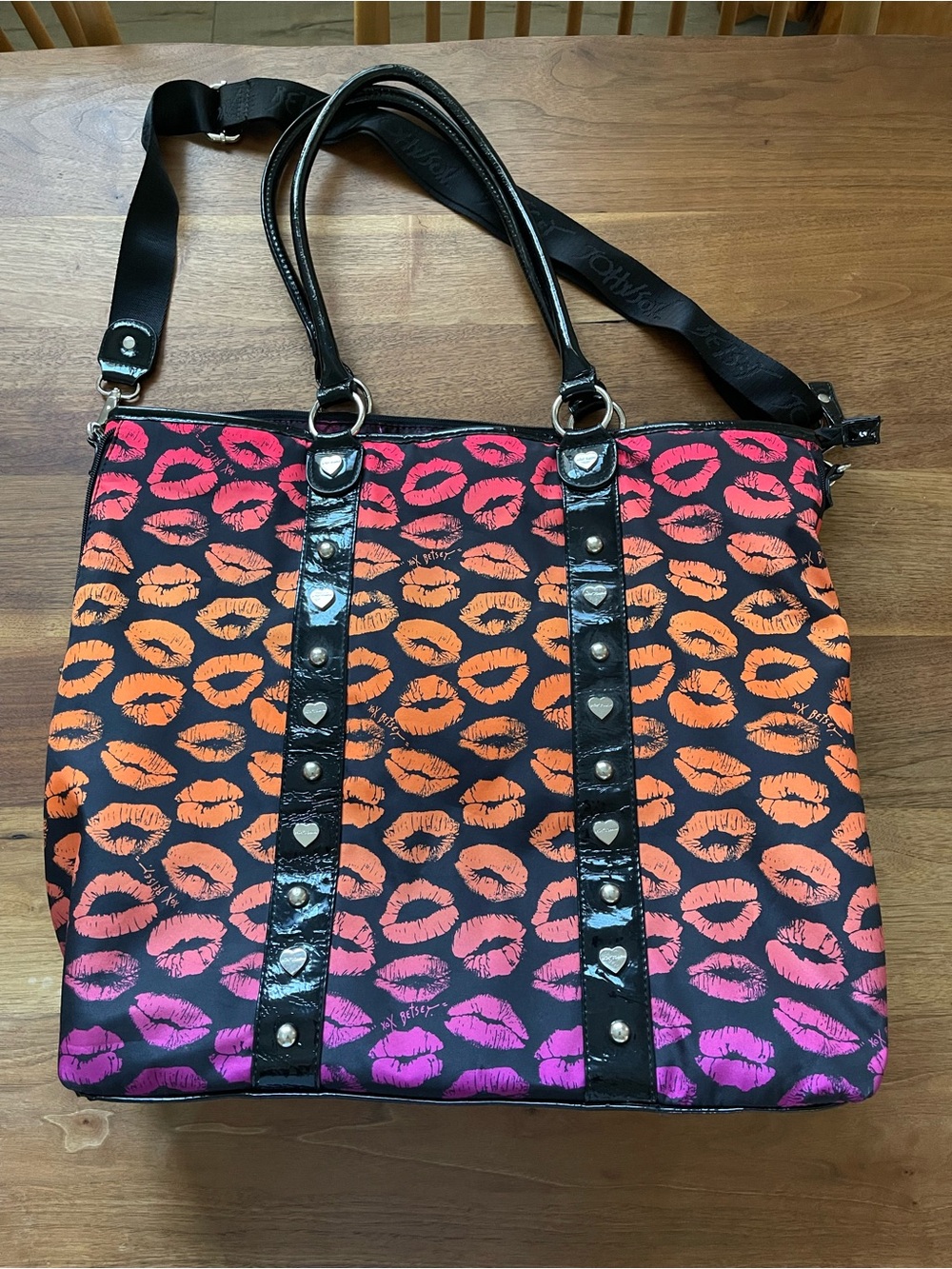 Betsey Johnson Large Tote Bag with shoulder strap Lip Print